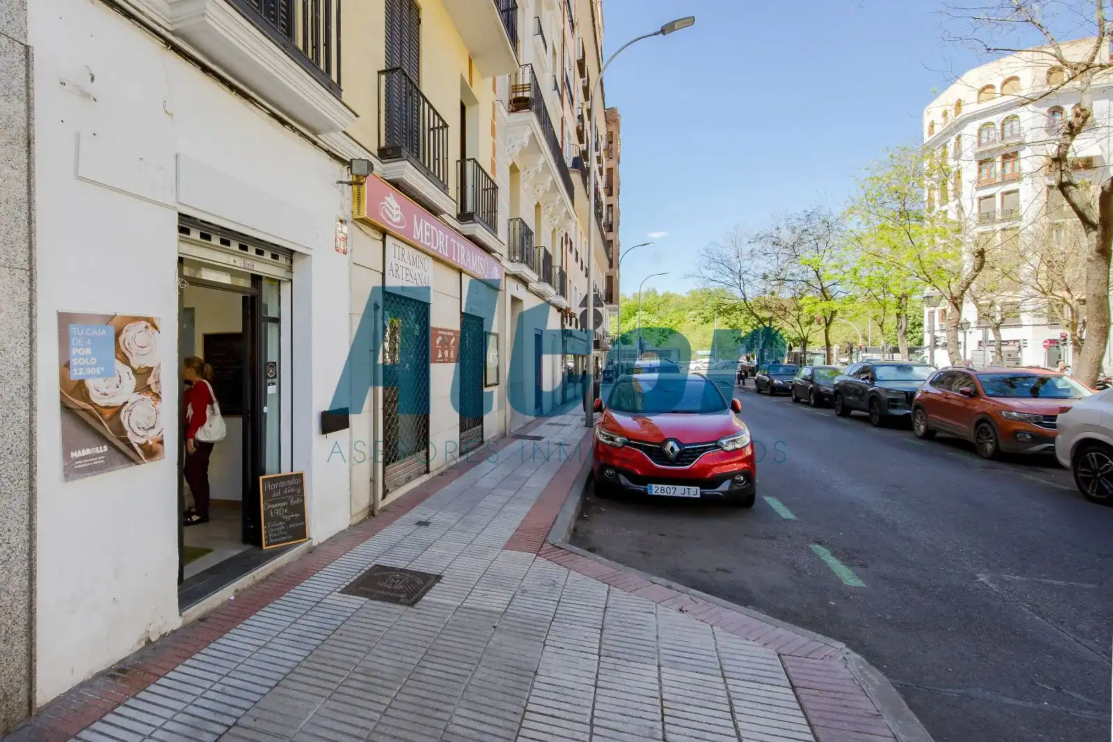 Exterior view of Commercial properties for sale in Madrid  with Air Conditioner