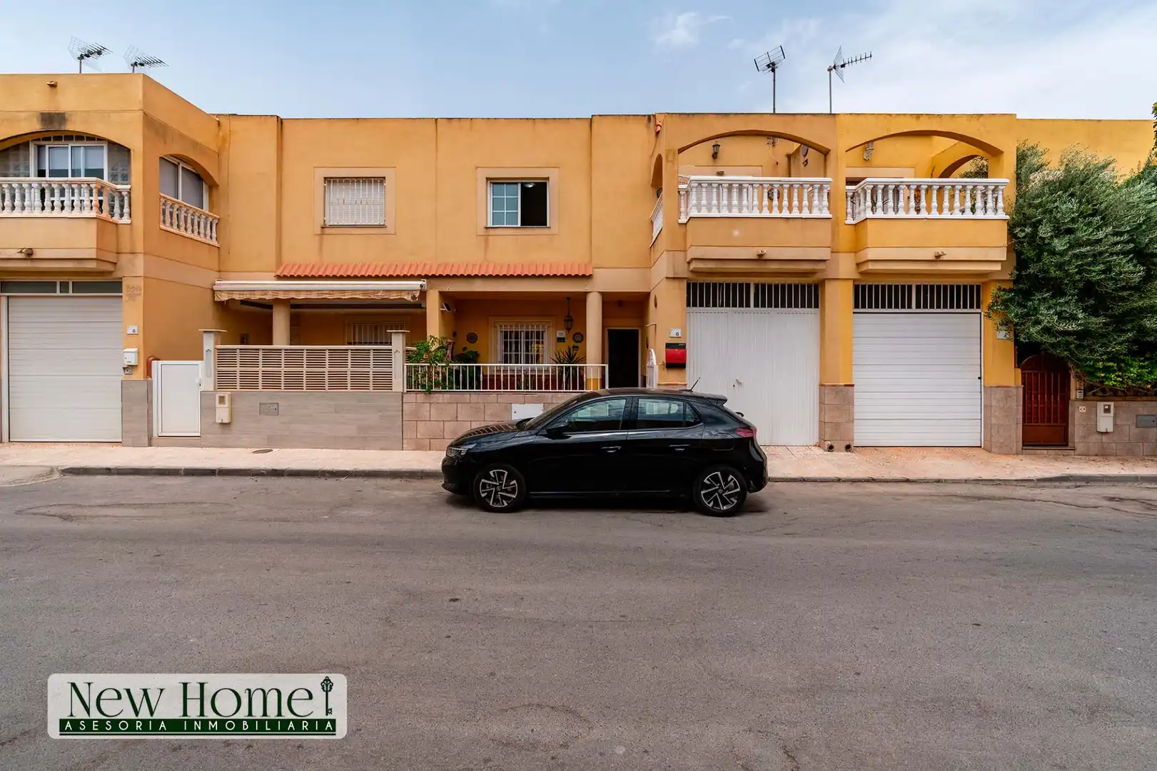Vista exterior de Casa adosada en venta en Vícar con Terraza