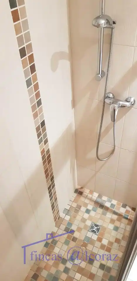 Baño de Piso en venta en Agüero con Calefacción, Terraza y Trastero