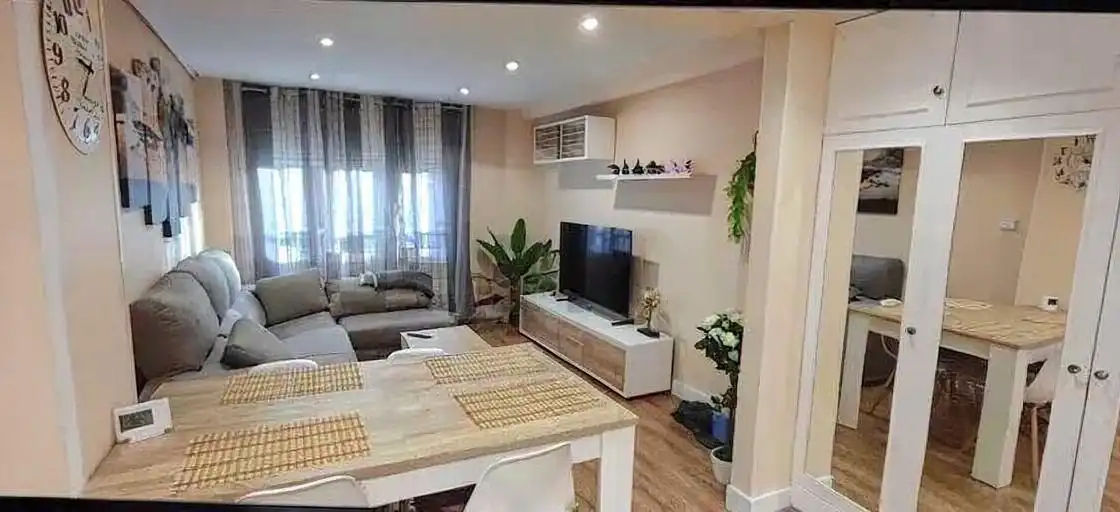 Sala de estar de Piso de alquiler en Gijón  con Calefacción y Amueblado