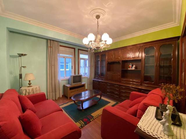 Piso en Venta en Rúa Eugenio Carré Aldao en Os Mallos