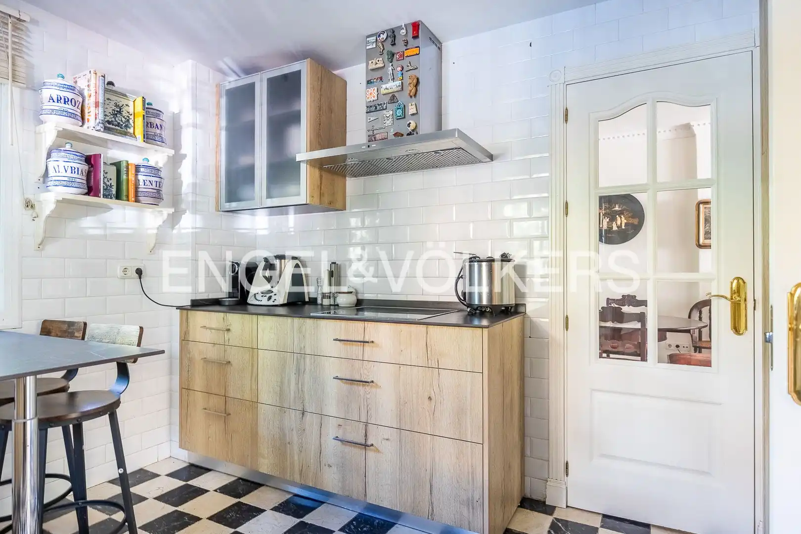 Kitchen of Houses for sale in Sevilla  with Air Conditioner, Heating and Private garden