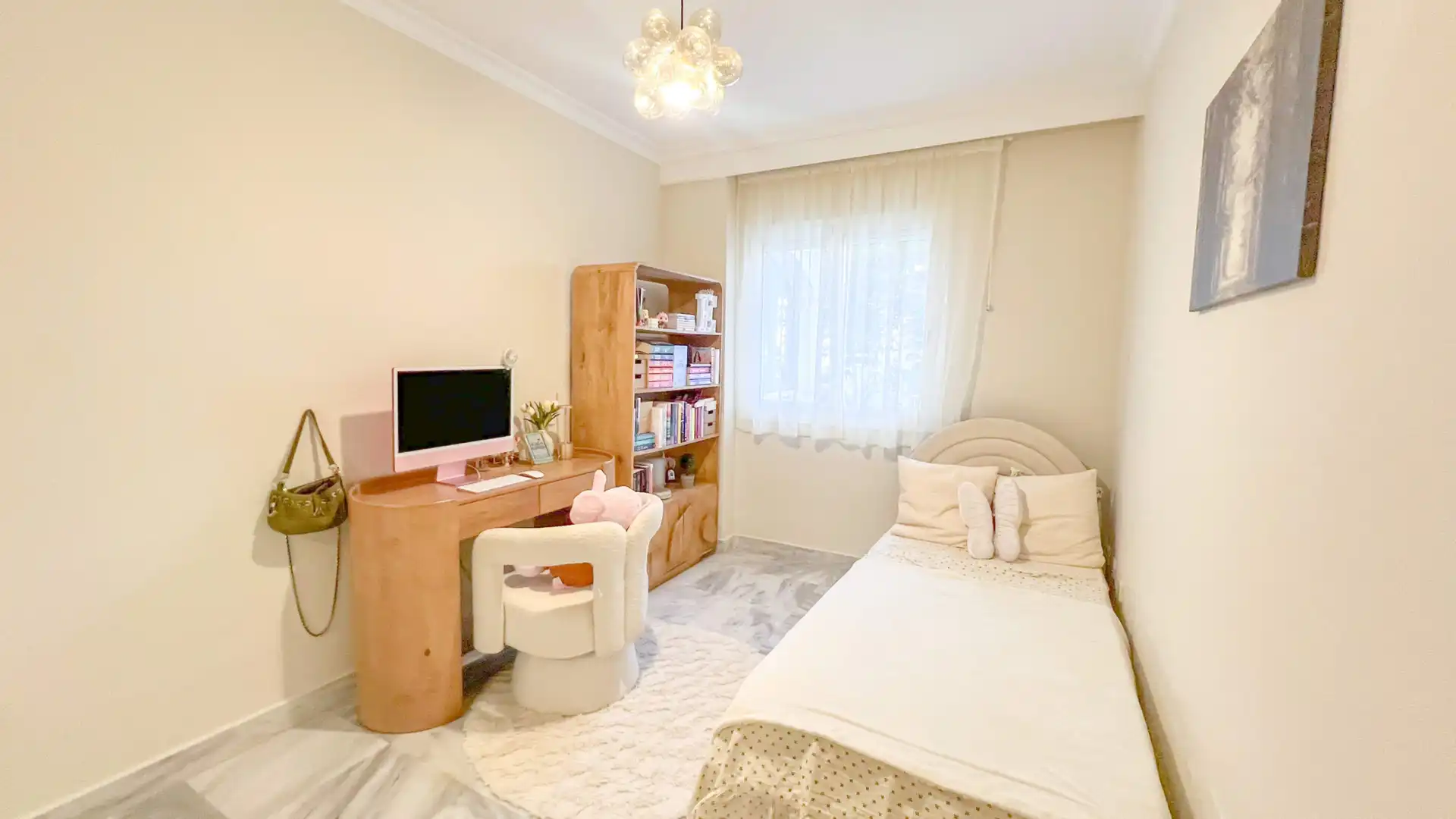 Dormitori de Apartament en venda en Marbella amb Terrassa i Piscina comunitària
