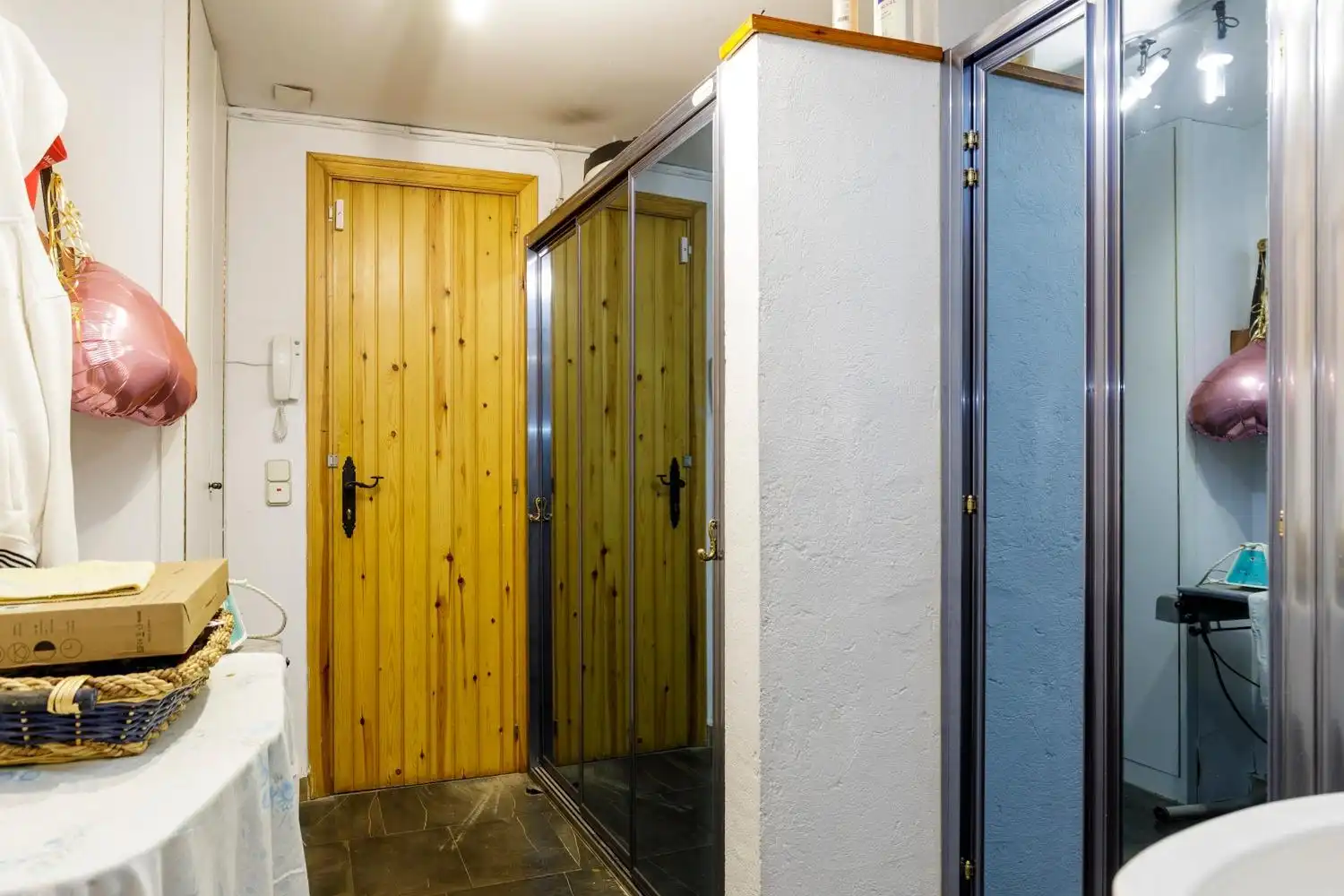 Bathroom of Houses for sale in Zaragoza  with Air Conditioner, Heating and Private garden