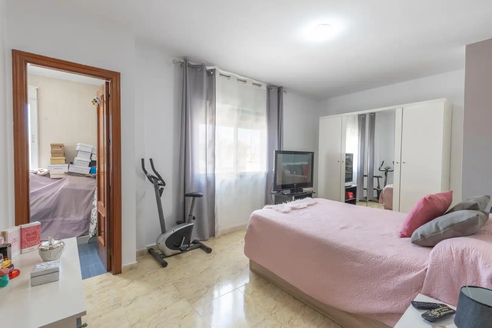 Schlafzimmer von Einfamilien-Reihenhaus zum Verkauf in Chauchina mit Abstellraum und Balkon