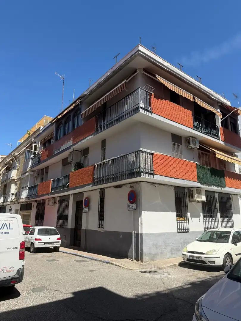 Exterior view of Flat for sale in Sevilla  with Air Conditioner and Balcony