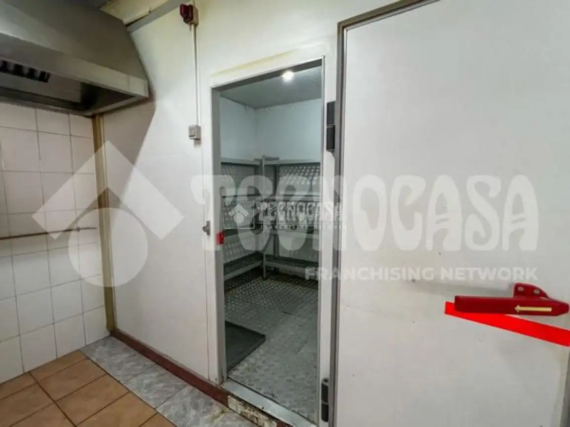Local en venta en Los Tarahales - La Paterna