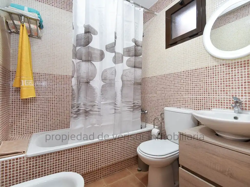 Baño de Apartamento de alquiler en Águilas con Jardín privado, Terraza y Piscina