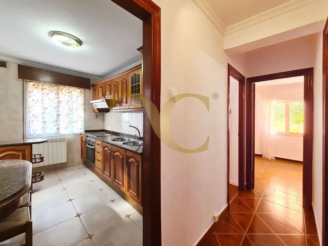 Cocina de Piso en venta en Gijón  con Calefacción, Jardín privado y Terraza