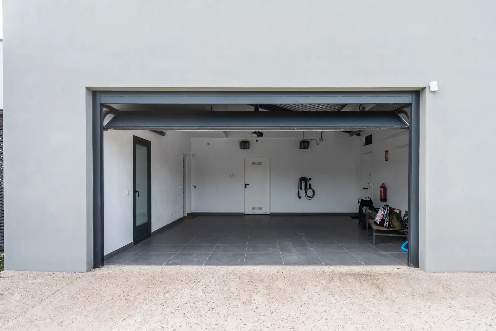 Parking of Houses for sale in Villanueva de la Cañada  with Air Conditioner, Heating and Private garden