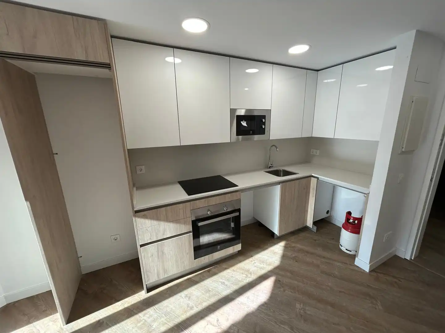 Kitchen of Flat for rent in Galapagar  with Air Conditioner, Heating and Oven