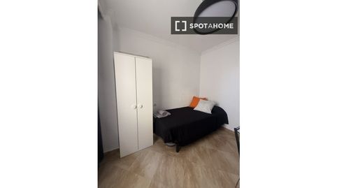 Foto 2 de Piso de alquiler en Los Castillejos - La Trinidad, Málaga Capital