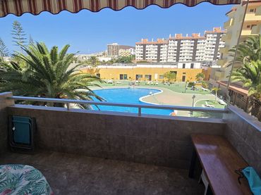 Piso con piscina en alquiler en Juan Carlos I