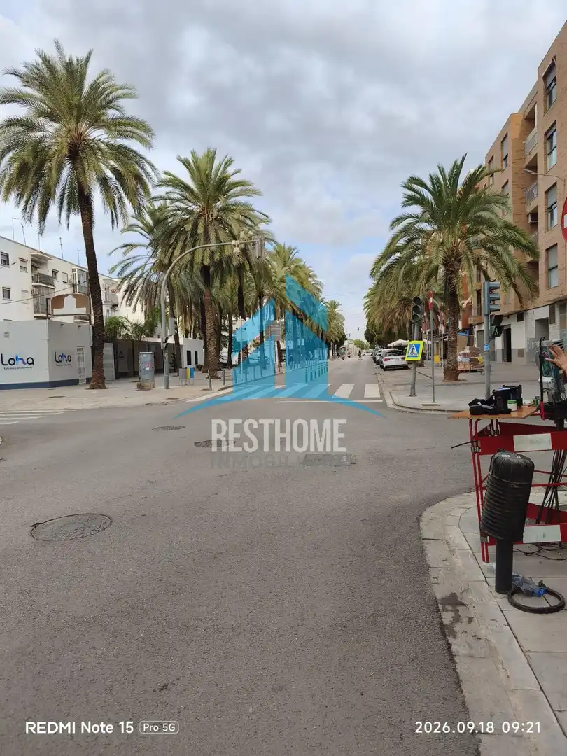 Vista exterior de Piso en venta en Benetússer, Valencia