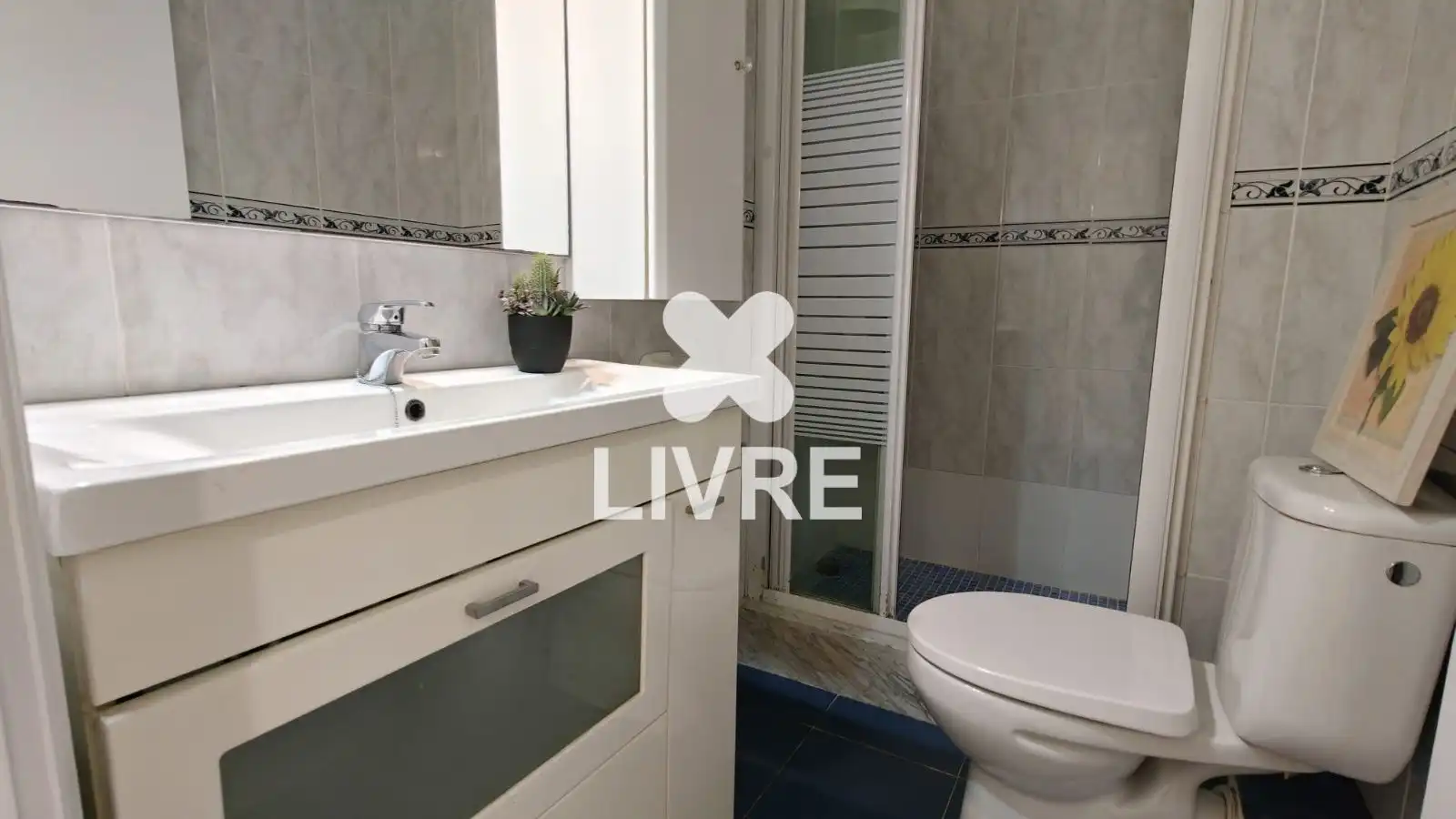 Baño de Piso en venta en Sant Boi de Llobregat con Aire acondicionado, Parquet y Horno