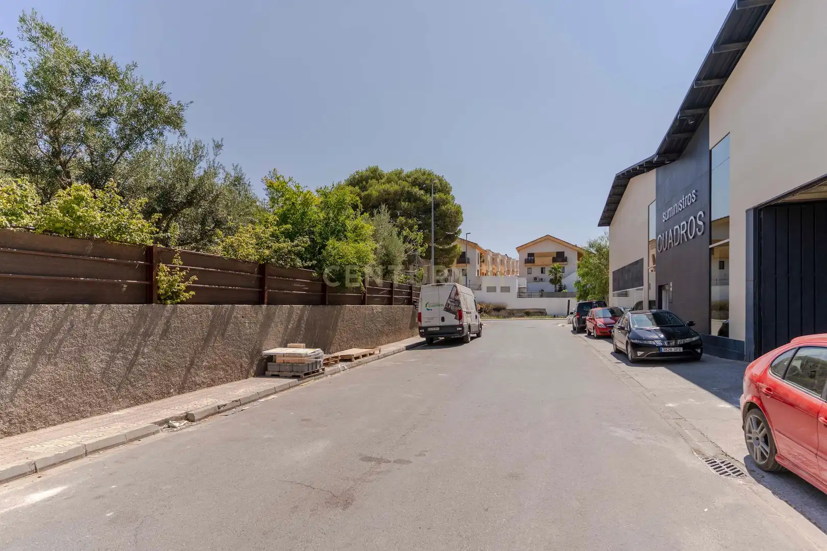Vista exterior de Edificio en venta en Gójar