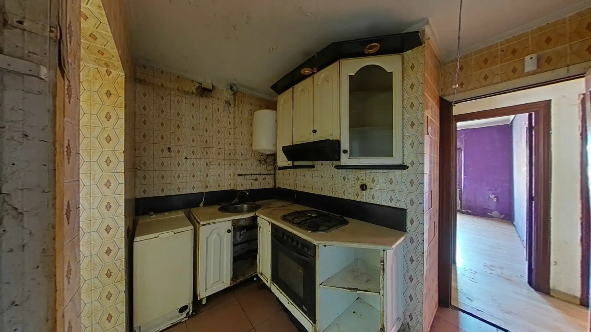 Cocina de Piso en venta en El Astillero   con Horno