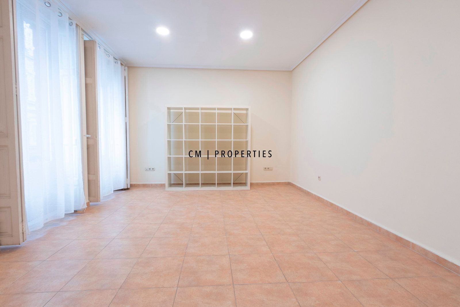 Oficina de alquiler en  Valencia Capital con Aire acondicionado, Calefacción y Terraza