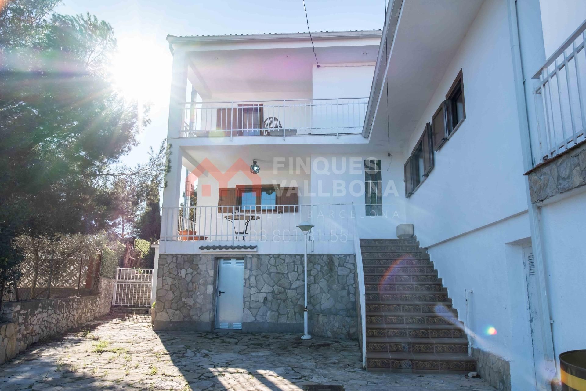 Vista exterior de Casa o chalet en venta en La Torre de Claramunt con Calefacción, Jardín privado y Terraza