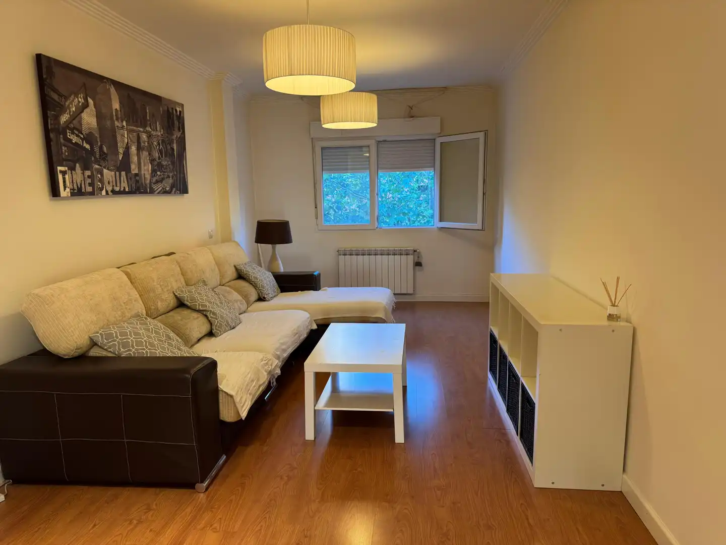 Sala de estar de Dúplex en venta en Alcázar de San Juan con Aire acondicionado, Calefacción y Amueblado