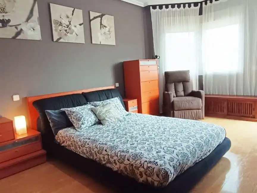 Dormitori de Casa o xalet en venda en Moralzarzal amb Calefacció, Jardí privat i Parquet