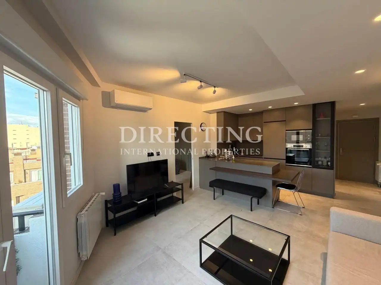 Exterior view of Attic for rent in Barrio de Salamanca