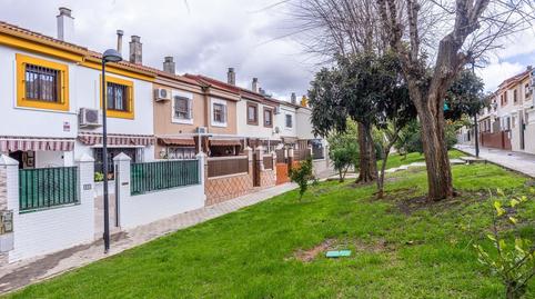 Foto 2 de Casa adosada en venta en Calle Calle San Remo, Avenida de Europa, Montequinto