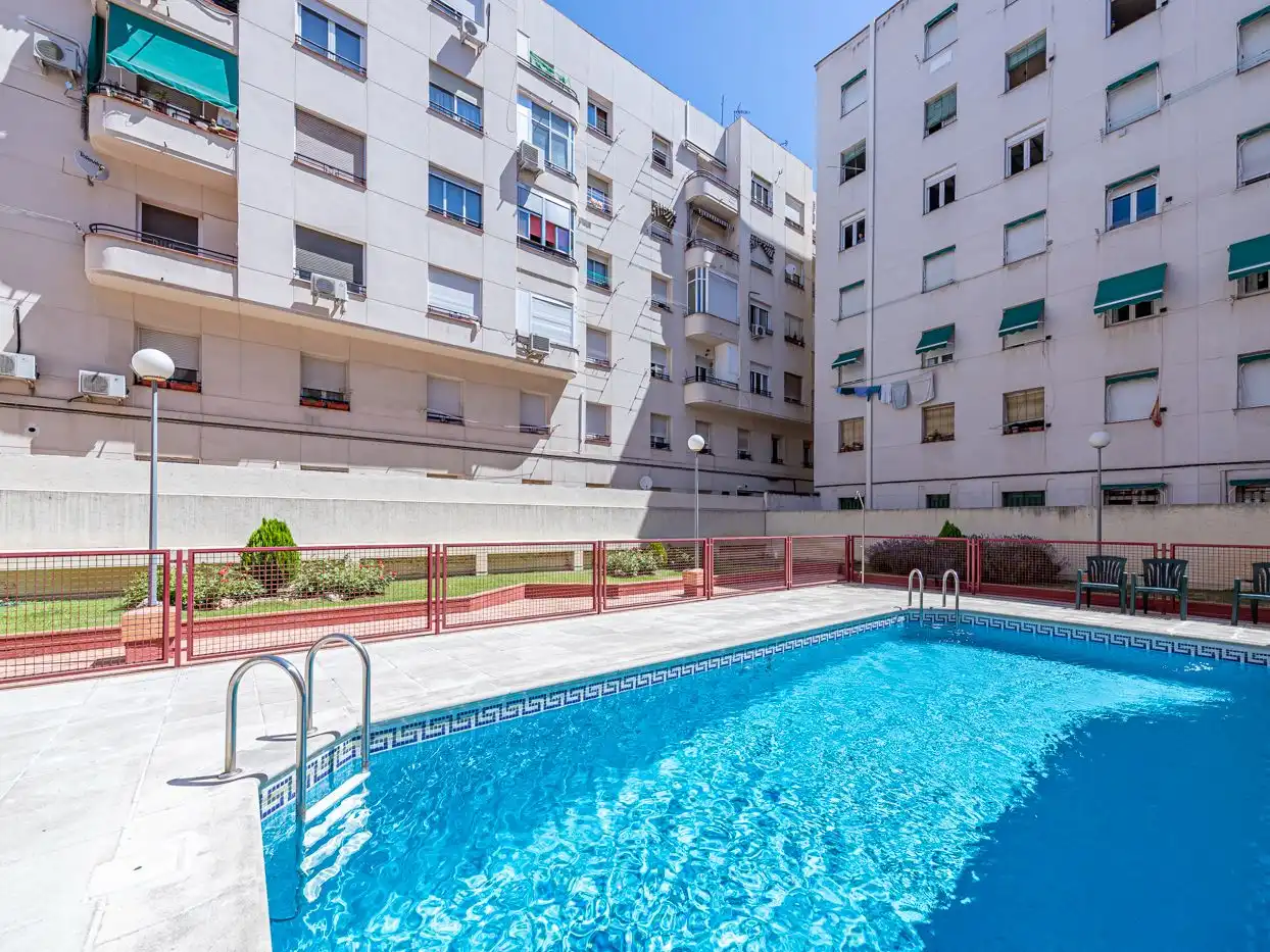 Apartament amb piscina de lloguer a ROBLEDILLO 21, imagen 21