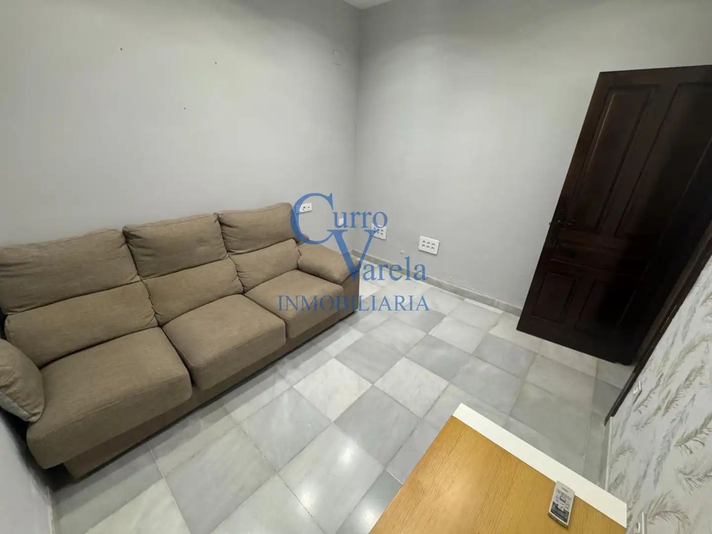 Houses for sale in Dos Hermanas  with Air Conditioner, Heating and Storage room