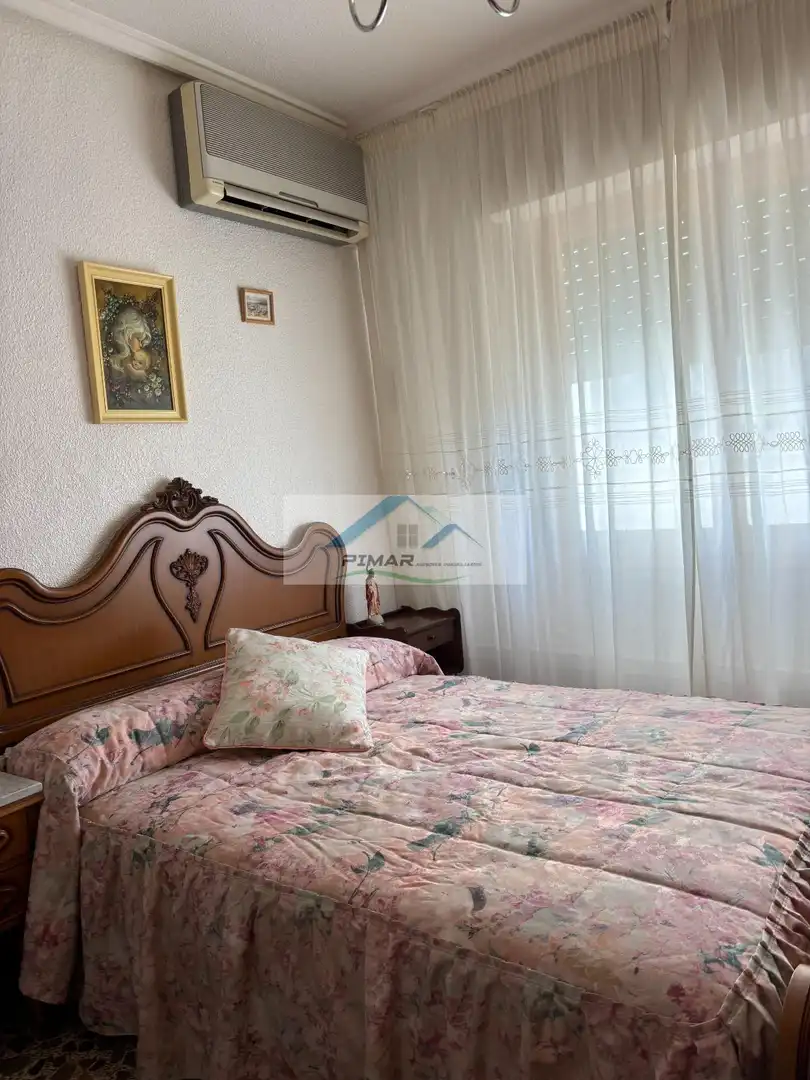 Habitación de Piso en venta en Elche / Elx con Balcón