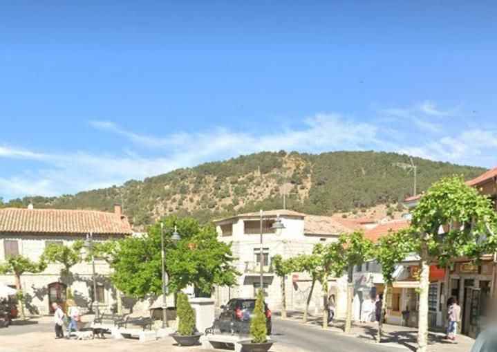 Exterior view of Flat for sale in Moralzarzal  with Furnished and Balcony
