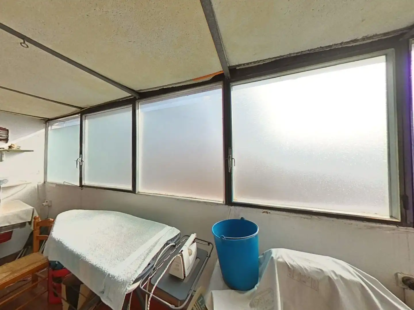 Habitación de Ático en venta en Vilanova i la Geltrú con Aire acondicionado, Calefacción y Terraza