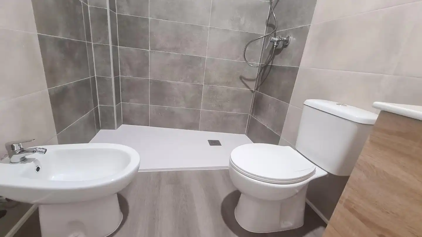 Baño de Planta baja en venta en La Adrada  con Calefacción, Terraza y Trastero