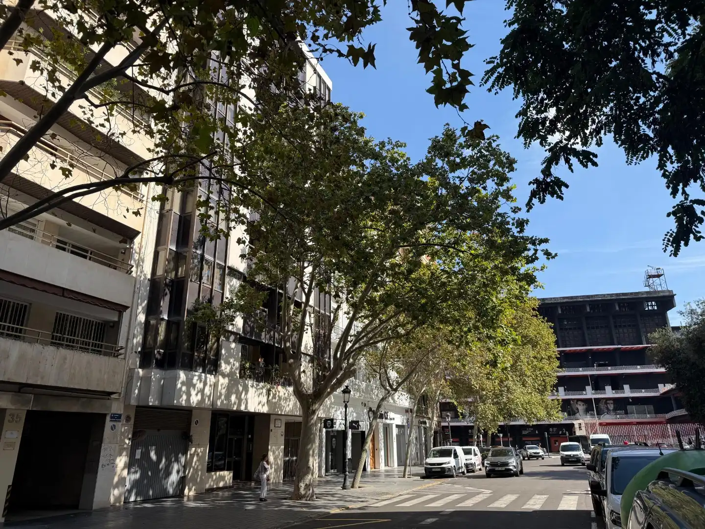 Exterior view of Garage for sale in Valencia