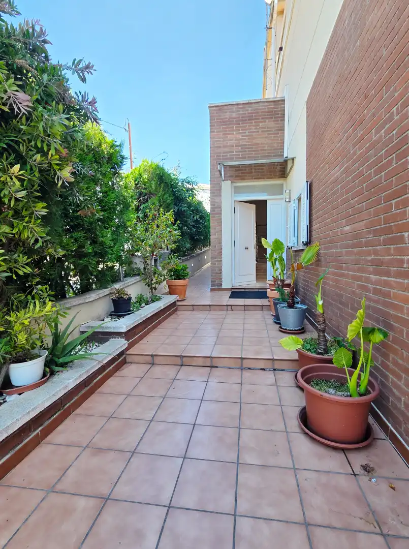 Terraza de Casa o chalet en venta en Cerdanyola del Vallès con Aire acondicionado, Calefacción y Jardín privado