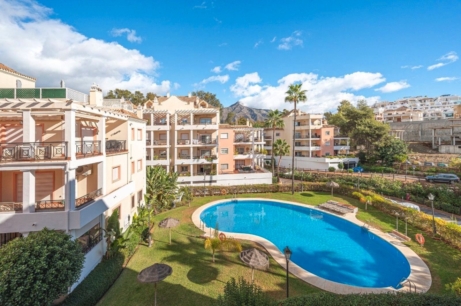Exterior view of Apartment for sale in Marbella  with Terrace and Community pool