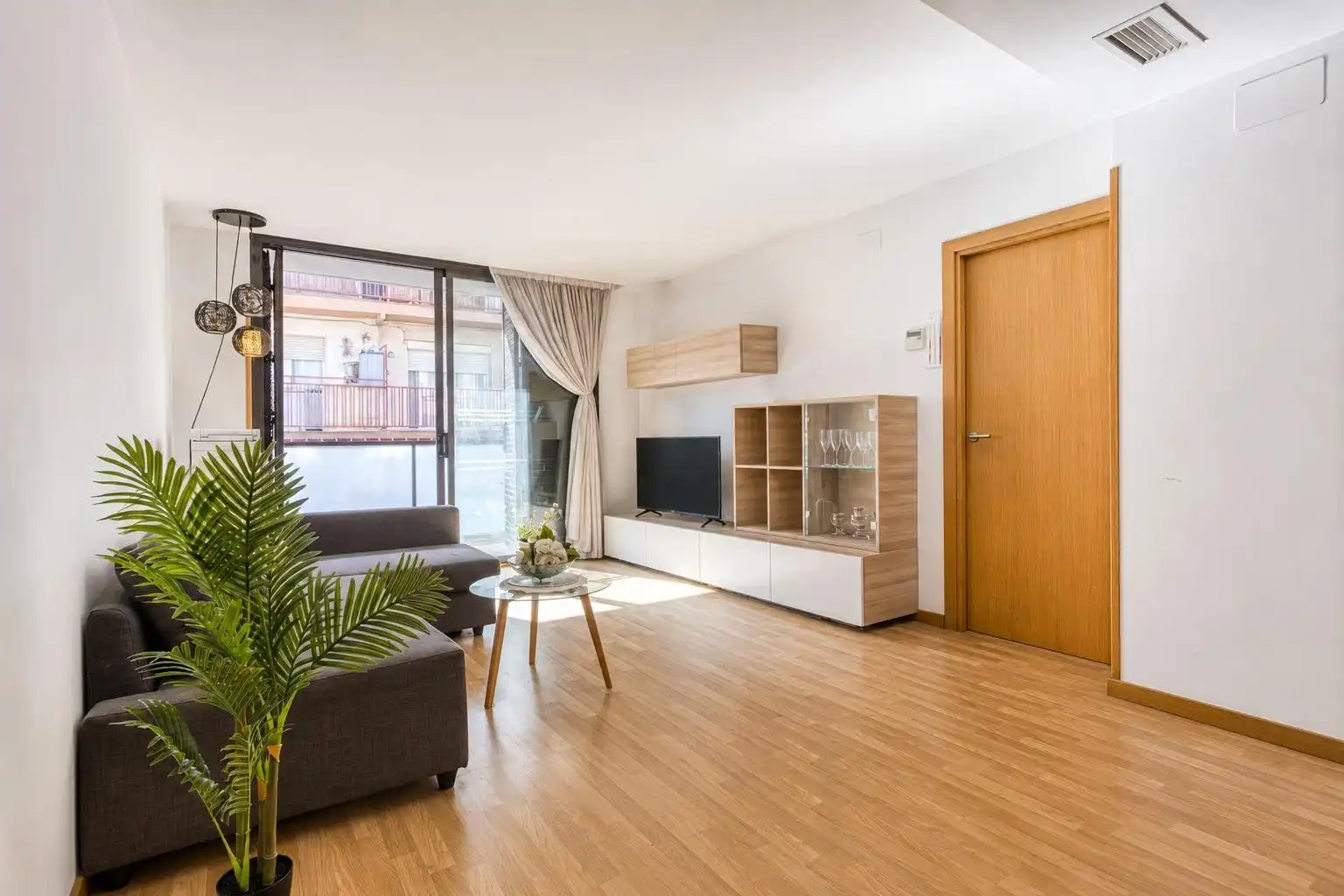 Living room of Apartments for sale in Igualada  with Air Conditioner, Heating and Parquet flooring