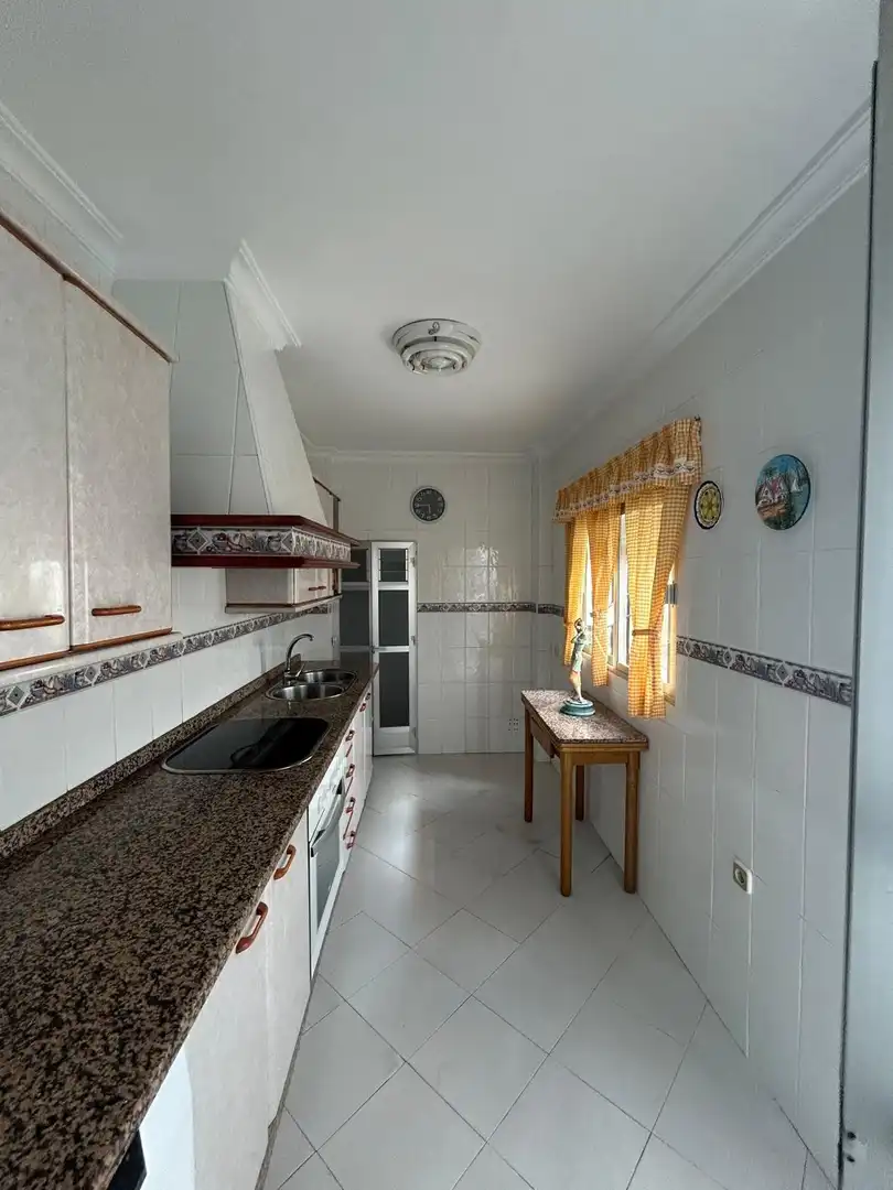 Cuina de Casa o xalet en venda en Utrera Ciudad 