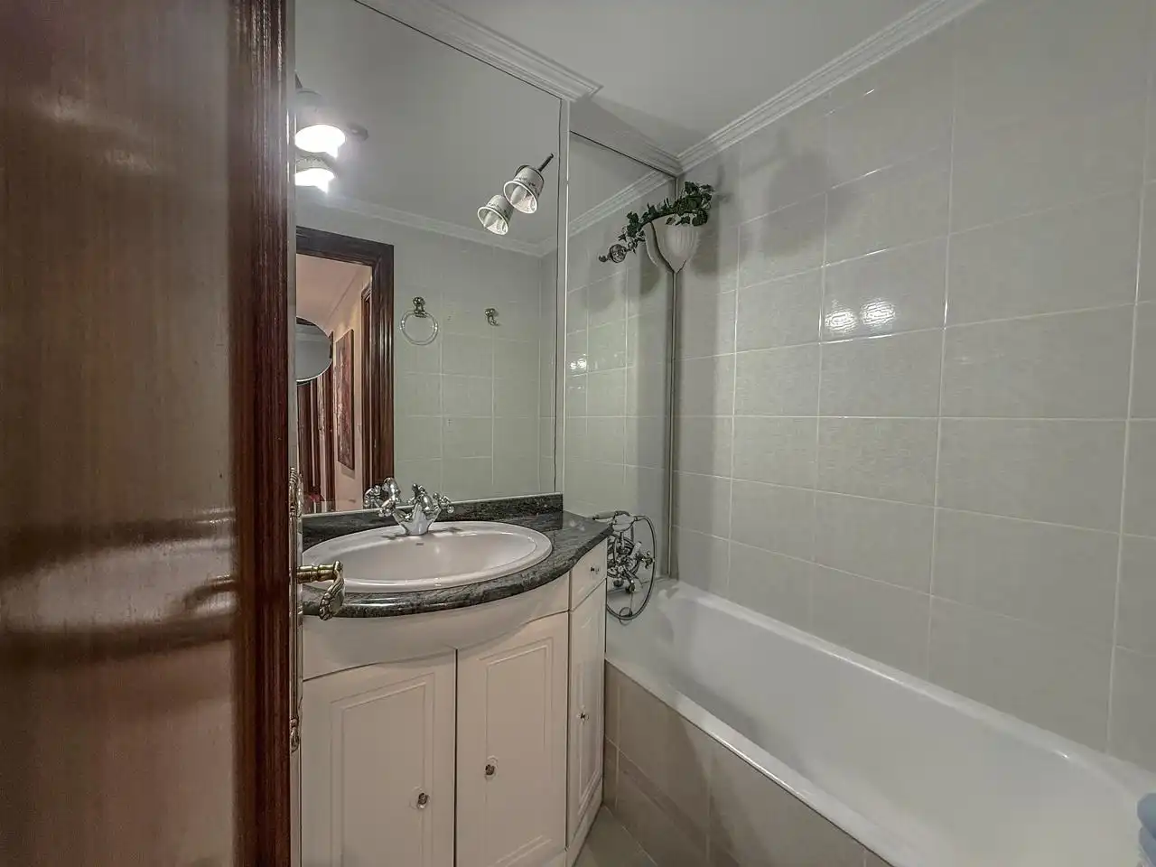 Flat with lift for sale in Anzaran Plaza, imagen 26