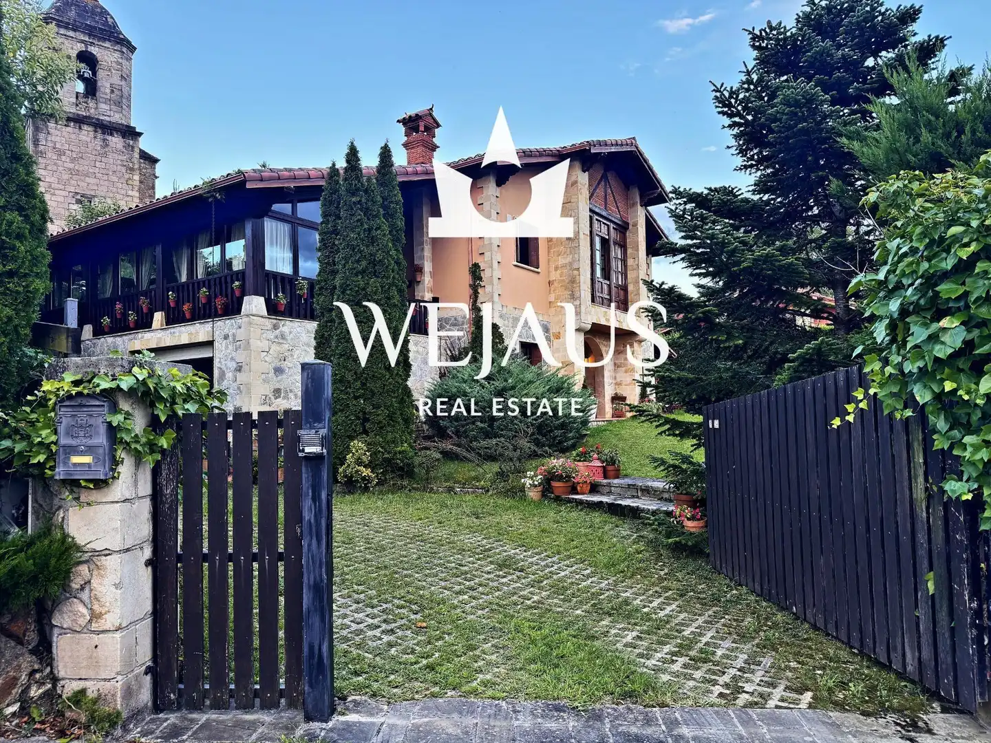 Vista exterior de Casa o chalet en venta en Colindres con Calefacción y Balcón