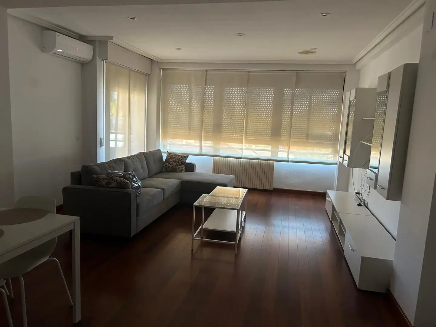 Living room of Flat for rent in Elche / Elx  with Air Conditioner, Heating and Parquet flooring