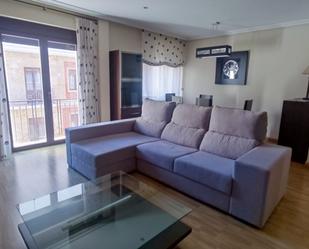 Living room of Flat to rent in Salamanca Capital  with Heating, Furnished and Oven