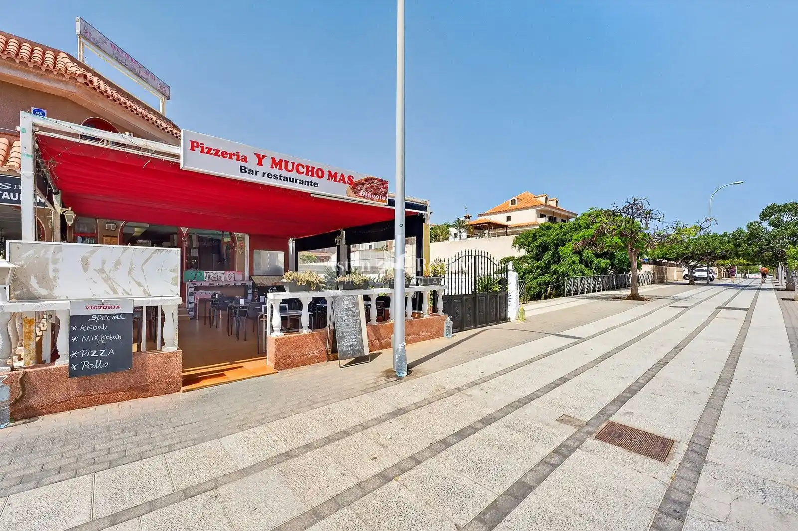 Geschaftsraum zur ubertragung in Arona mit Möbliert, Internet und Alarm
