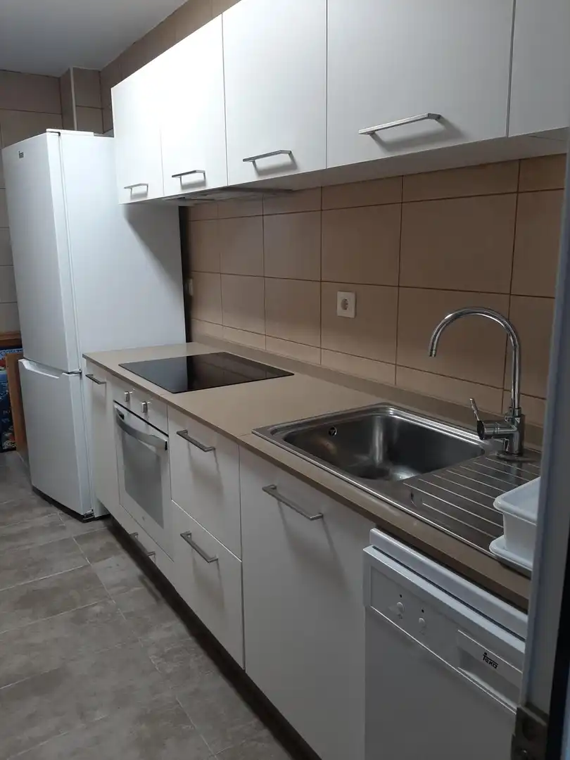 Cuina de Pis de lloguer en O Grove   amb Aire condicionat, Calefacció i Parquet