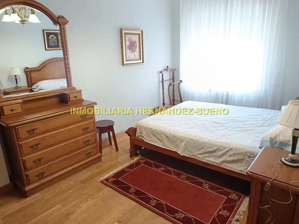 Habitación de Piso de alquiler en Salamanca con Calefacción, Amueblado y Balcón