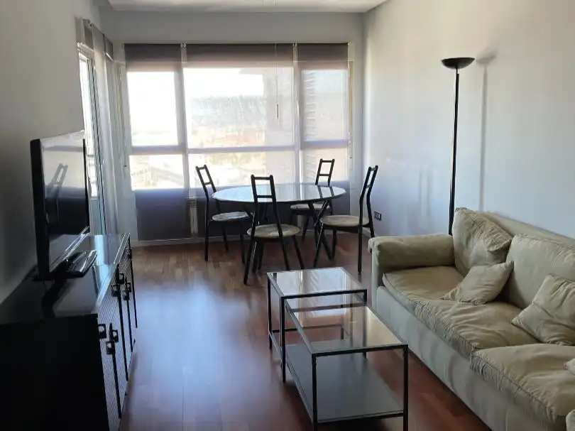 Living room of Flat for rent in Madrid  with Air Conditioner, Heating and Parquet flooring
