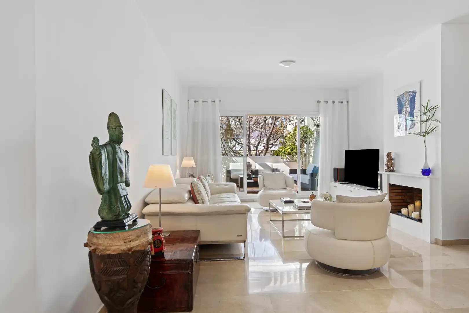 Sala de estar de Apartamento en venta en Marbella con Aire acondicionado, Jardín privado y Terraza
