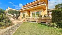 Vista exterior de Casa o xalet en venda en Torroella de Montgrí amb Aire condicionat, Calefacció i Jardí privat