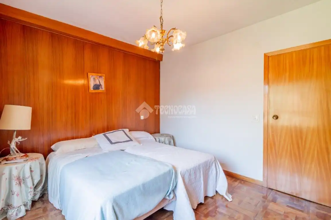 Habitación de Piso en venta en Madrid con Calefacción, Parquet y Terraza