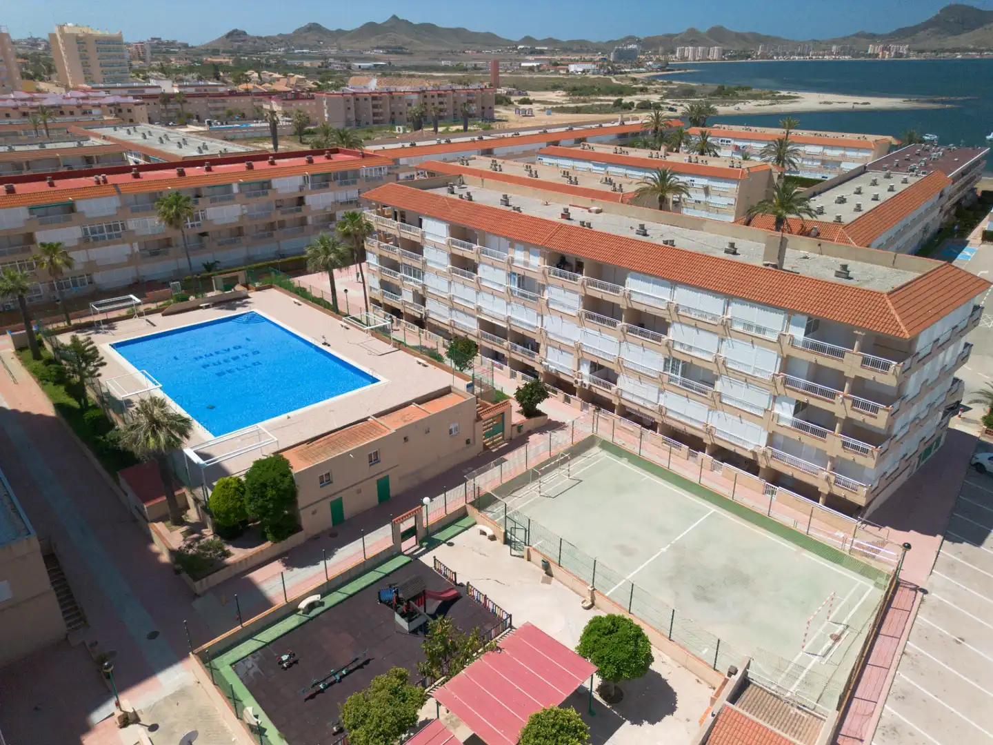 Piso en venta en Plaza Puerto Bello, Entremares